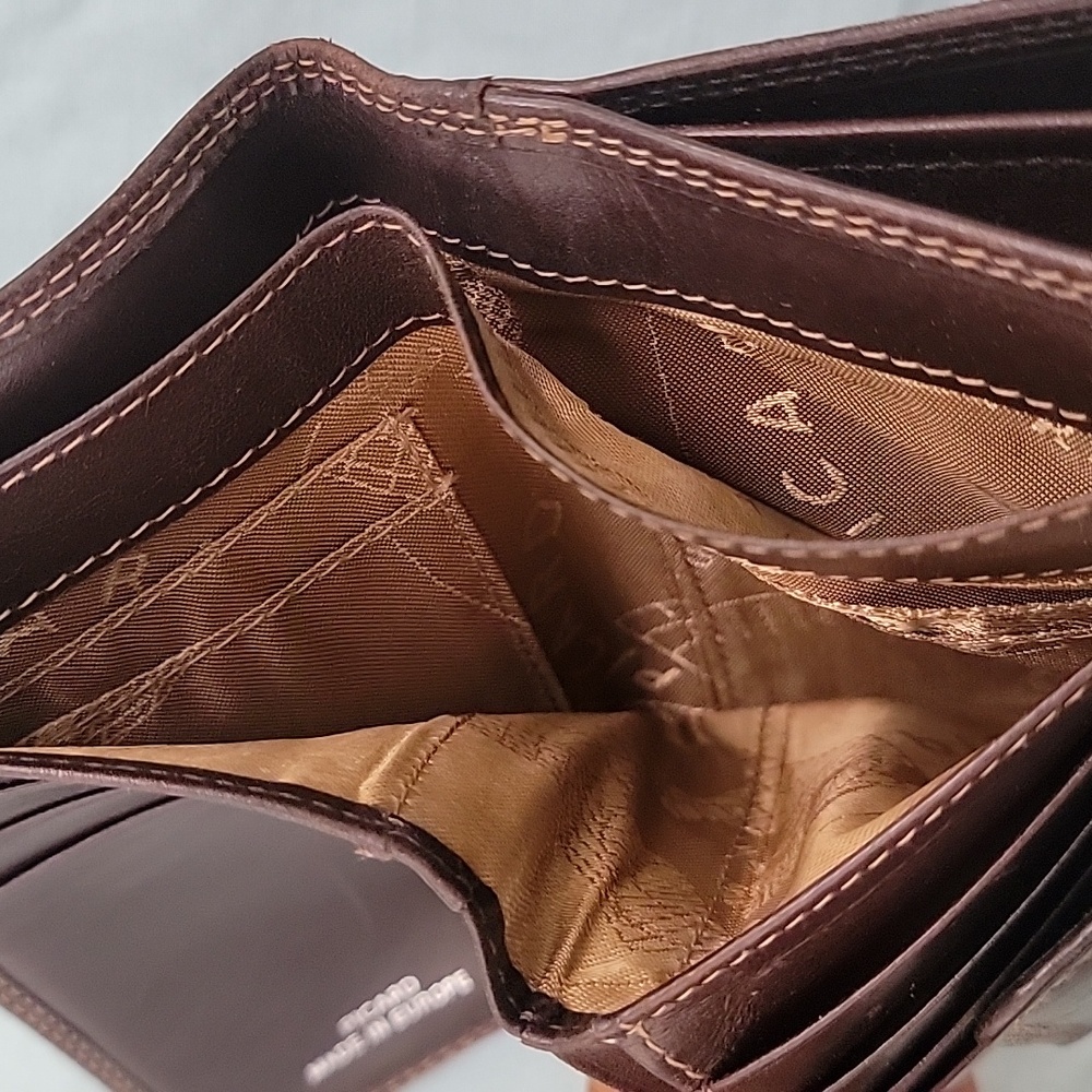 PICARD LEATHER WALLET - Picture 11 of 16